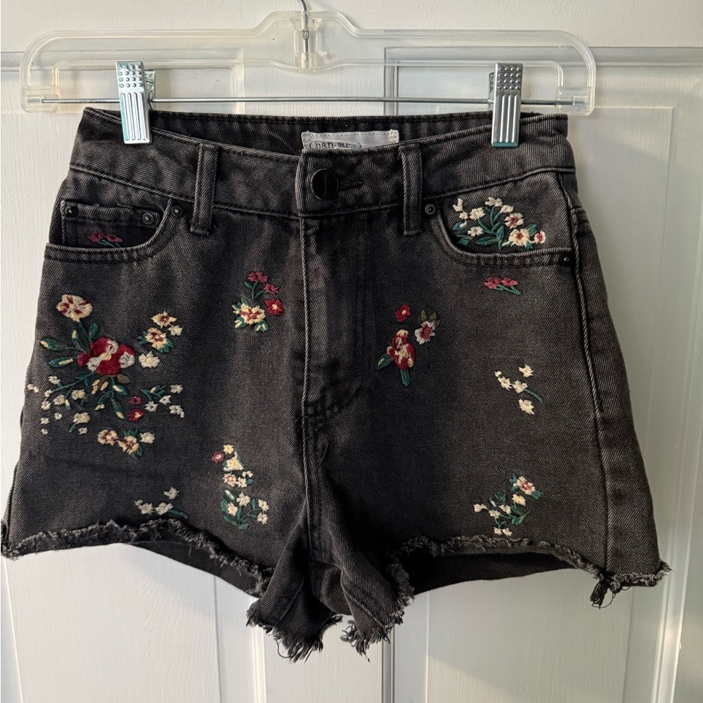 Banjara Floral Embroidered Black Mom Jean Shorts Size 00/22